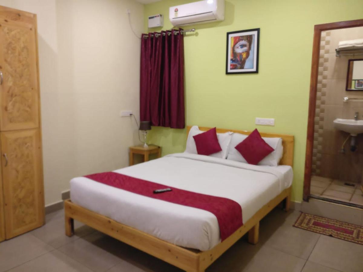 Chaplin Hotel ปอนดิเชอรี ภายนอก รูปภาพ