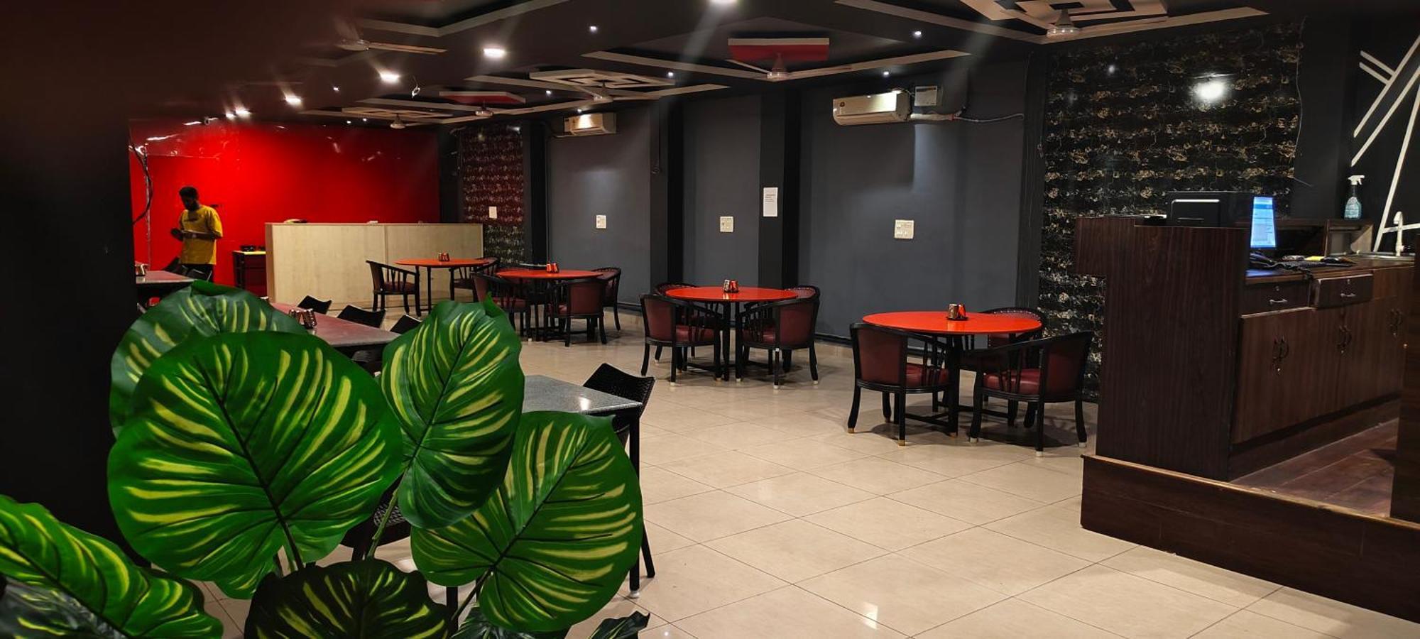 Chaplin Hotel ปอนดิเชอรี ภายนอก รูปภาพ